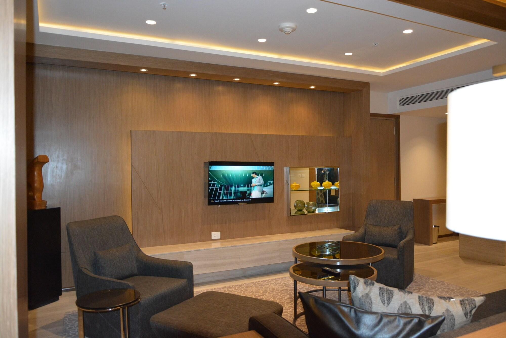 웰컴호텔 벵갈루루 외부 사진 The lounge at the airport