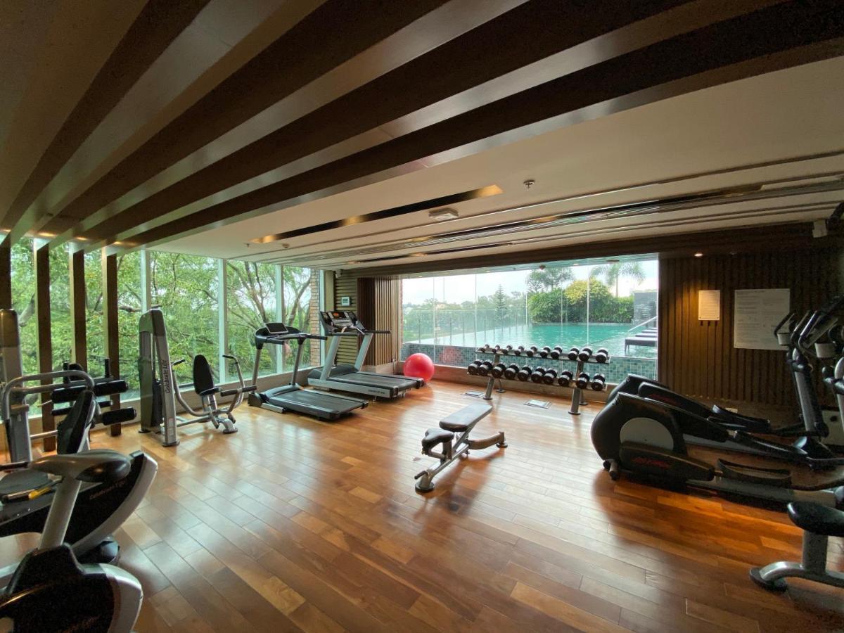 웰컴호텔 벵갈루루 외부 사진 The gym at the hotel